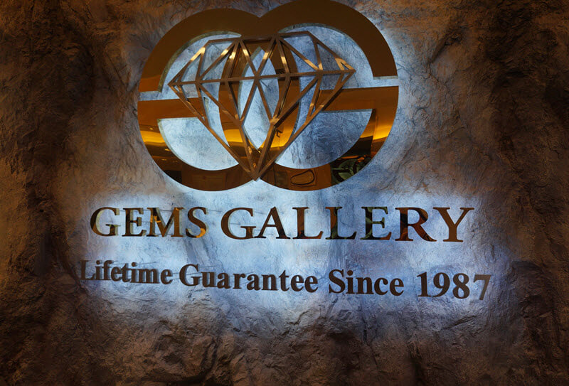 Free Transfer to Gems Gallery in Bangkok 1