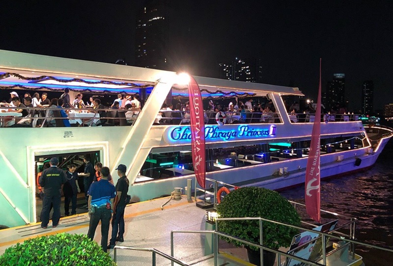 Chao Phraya Princess Dinner Cruise in Bangkok 1