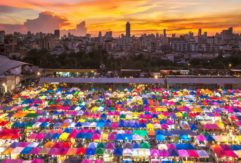 Bangkok Markets Guide: Chatuchak, Floating Markets & Night Markets